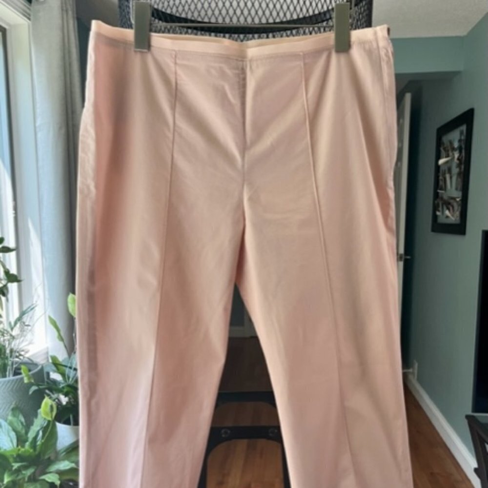 GAP Pale Pink Women's Capris